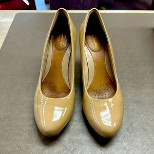 Clarks Pumps 8 Med